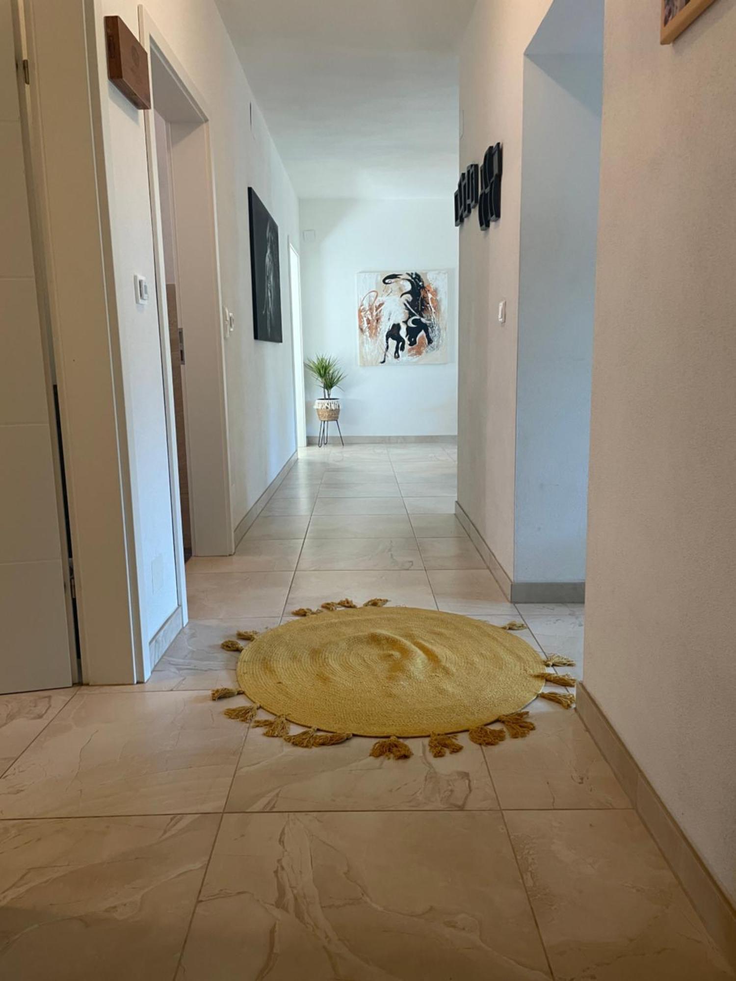 Moderne Wohnung Mit Stil Gross Gerungs Exterior photo